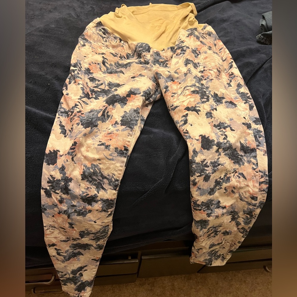 Flutter & Kick maternity pants / jeans